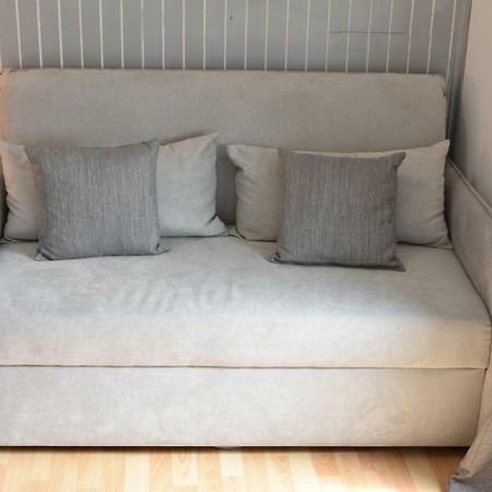 Studio Apartment Lumen พูลา ภายนอก รูปภาพ