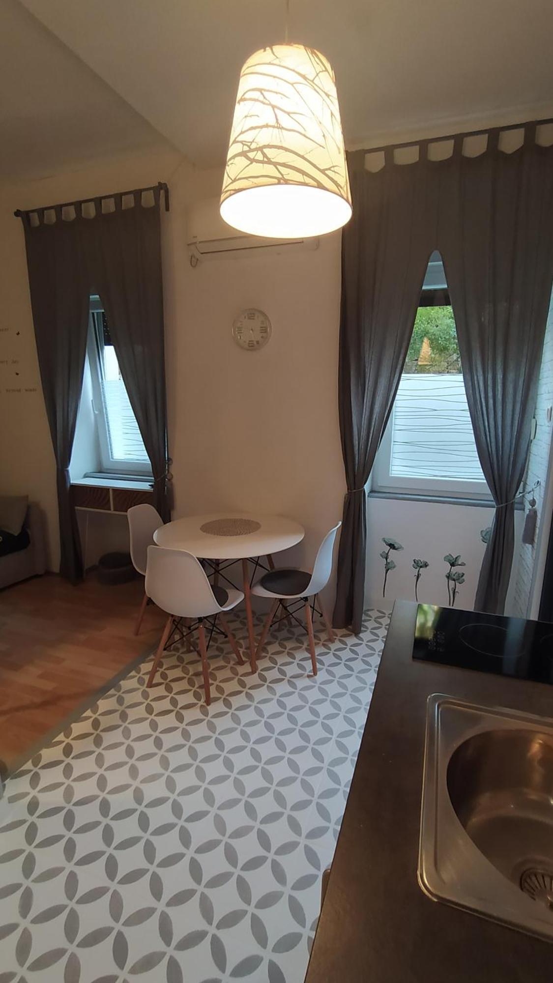 Studio Apartment Lumen พูลา ภายนอก รูปภาพ