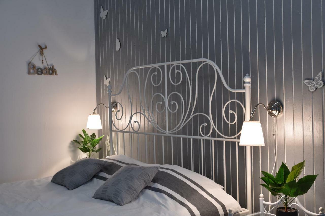 Studio Apartment Lumen พูลา ภายนอก รูปภาพ