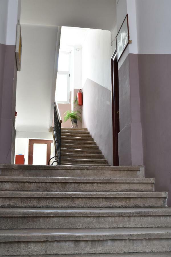 Studio Apartment Lumen พูลา ภายนอก รูปภาพ